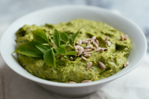 spinach hummus