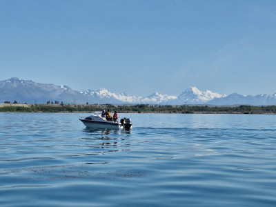 CSIRLdec01 'Summer holiday fishing!