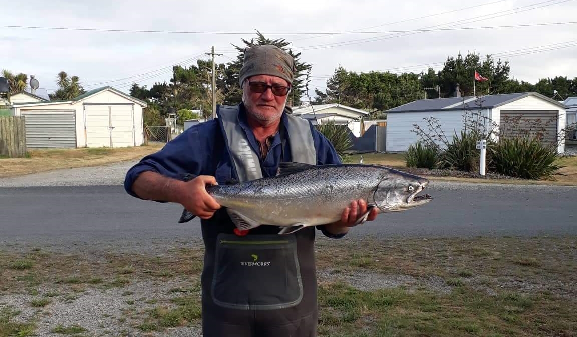 WFR1819.35 Jimmy Whipp with a 7kg Rangitata salmon 08 01 2019